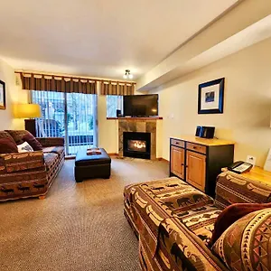 valhalla-by-whiski-jack.hotels-of-whistler.com/